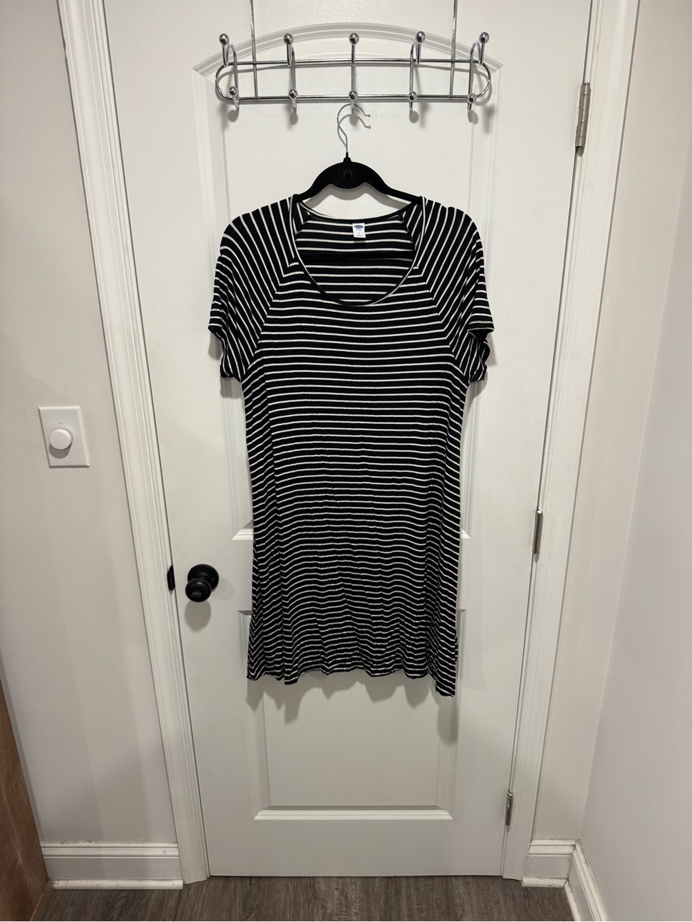 Old Navy Black & White Striped Short Sleeve Mini Dress